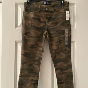 Gap camo jeans